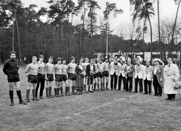 sportplatz-001